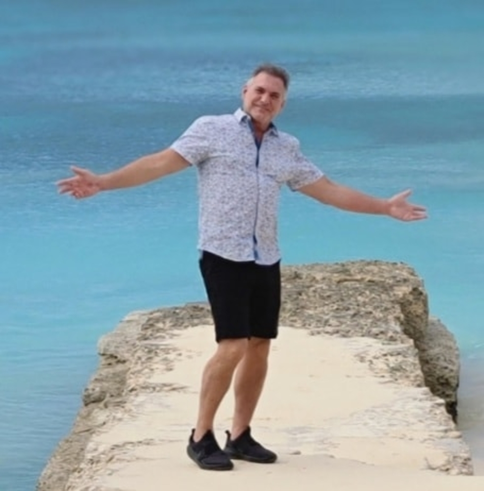 Meet your Posher, Robert